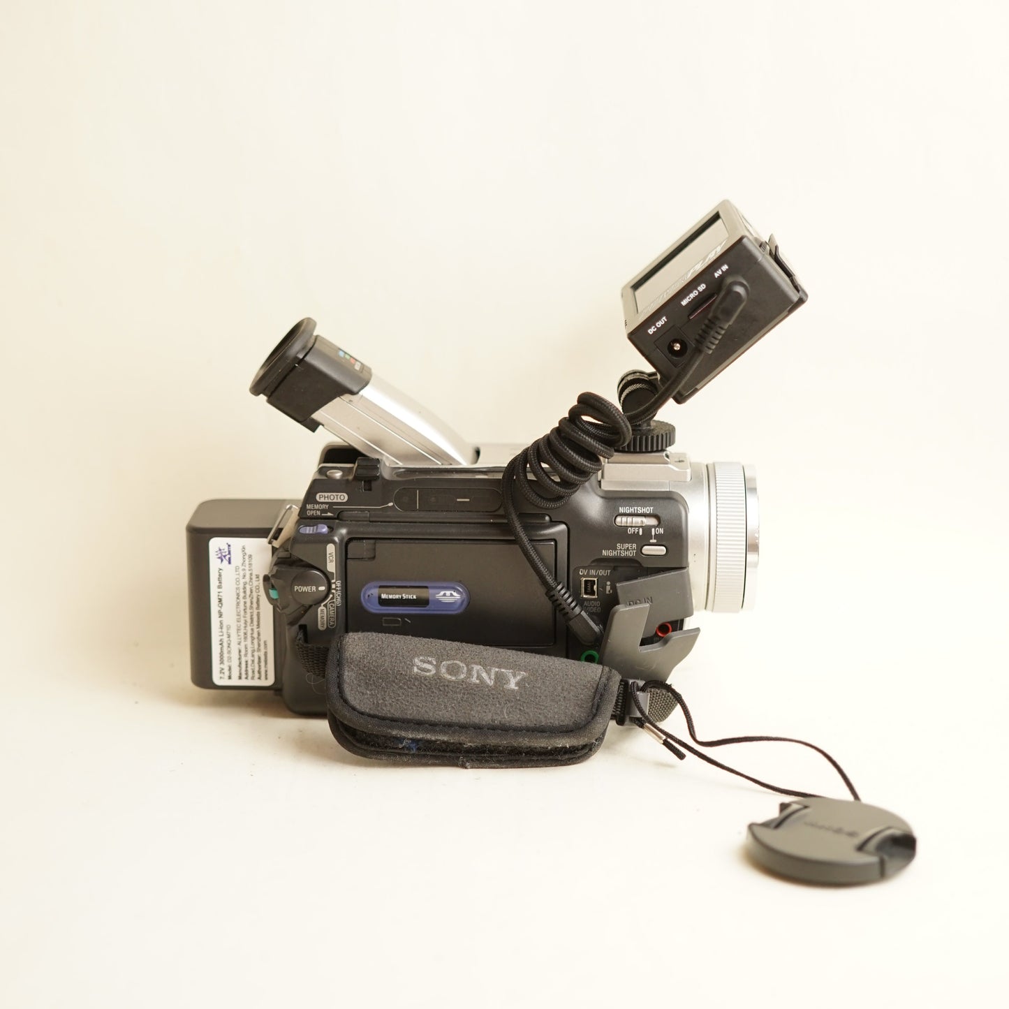 Sony Handycam DCR-TRV20 Digital Camcorder with Tapeless Setup | Tested & Working | Silver