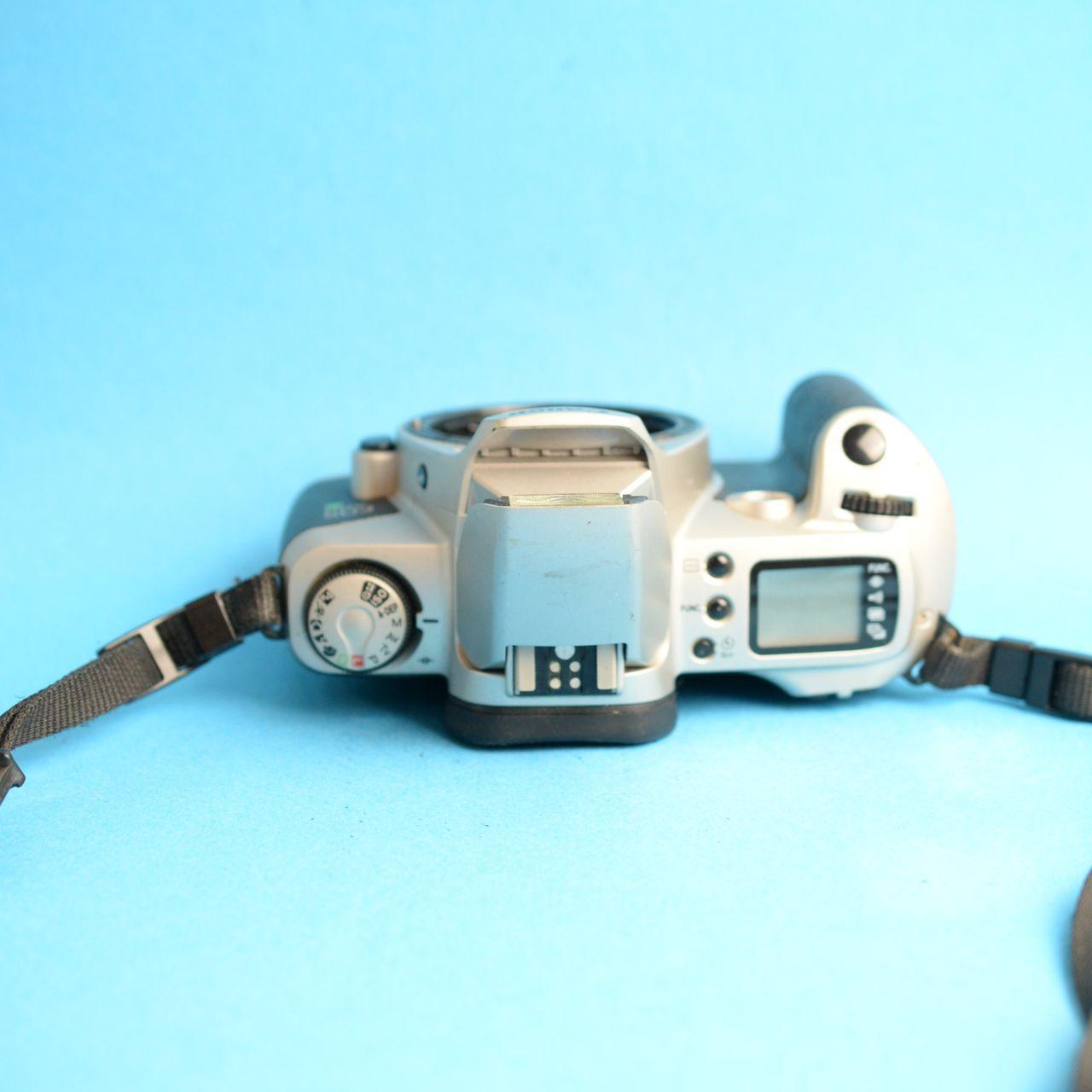 Canon EOS 500 Film Camera | 35mm SLR | Tested & Working | Silver & Black