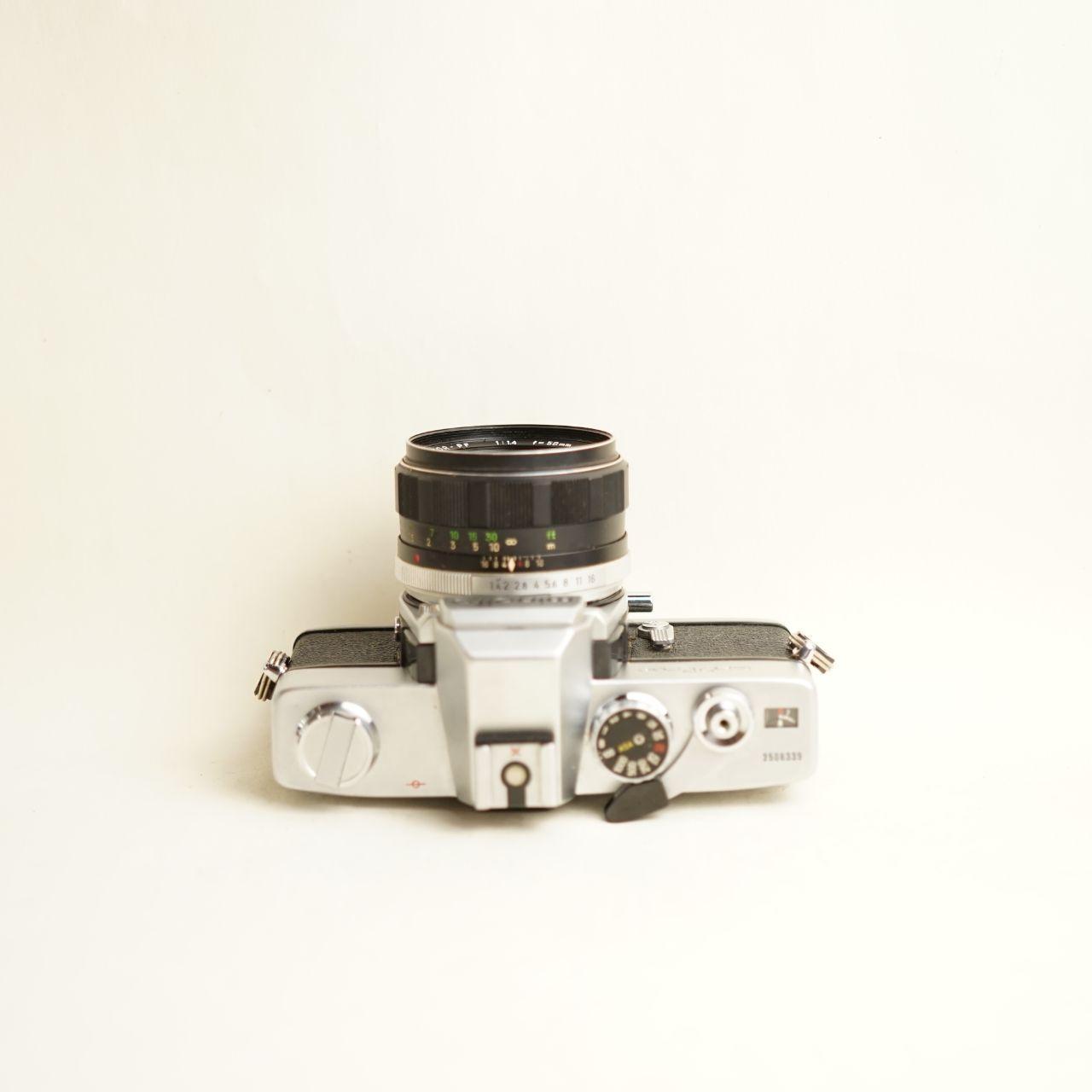 Minolta SRT202 Film Camera | FULLY CLA'D | 35mm SLR | Tested & Working | Black & Silver