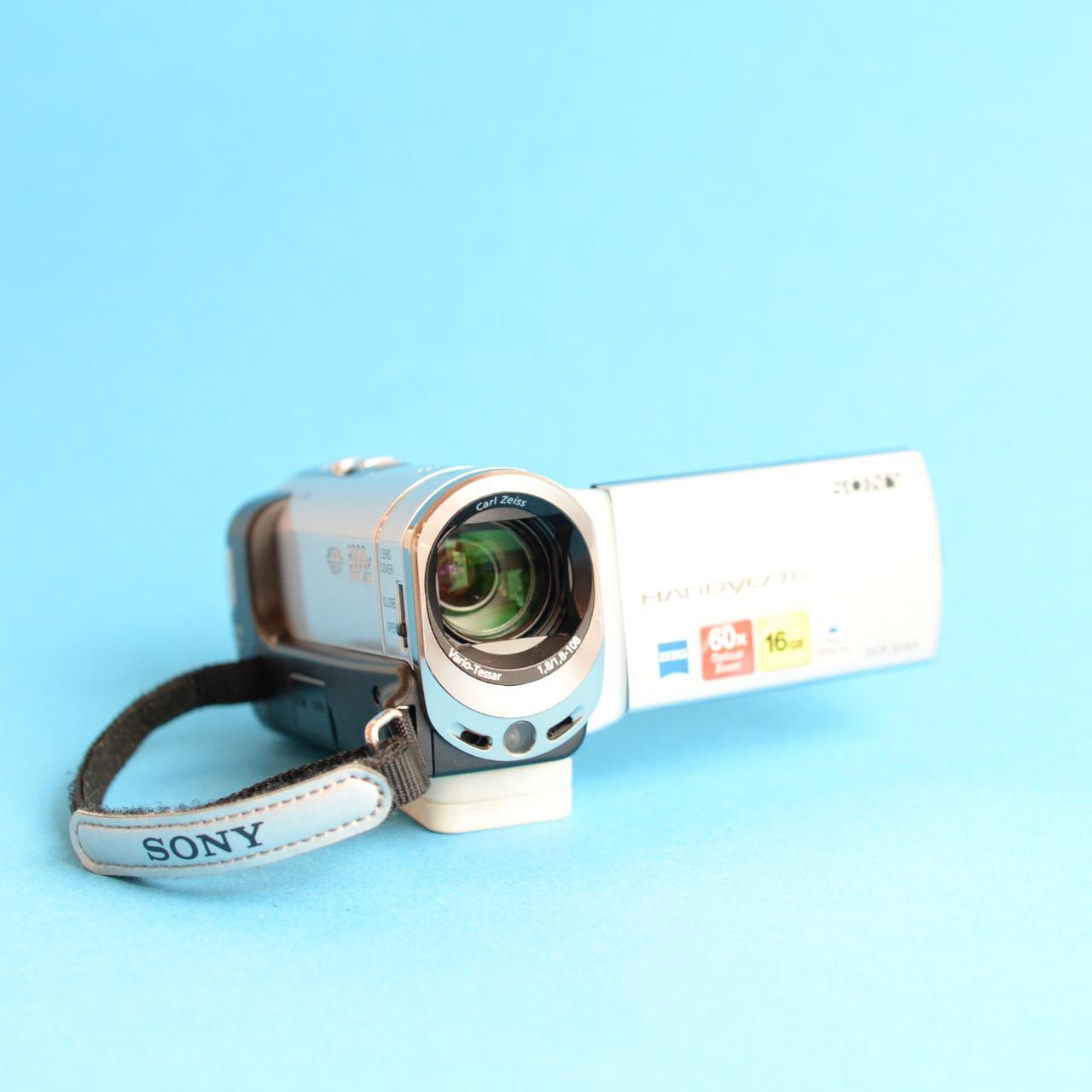 Sony Handycam DCR-SX63 Camcorder | 60x Zoom | Tested & Working | Silver