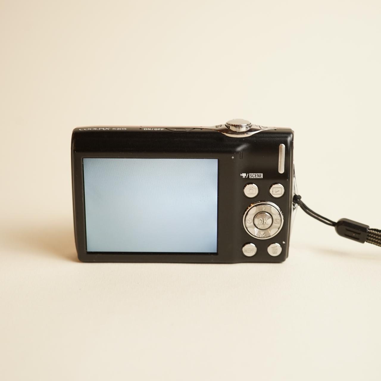 Nikon Coolpix S205 Digital Camera | 12MP | Tested & Working | Red