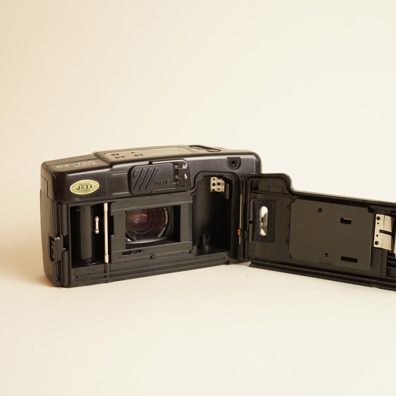 Ricoh RZ-750 Film Camera | 35mm Point & Shoot | Read Description | Black