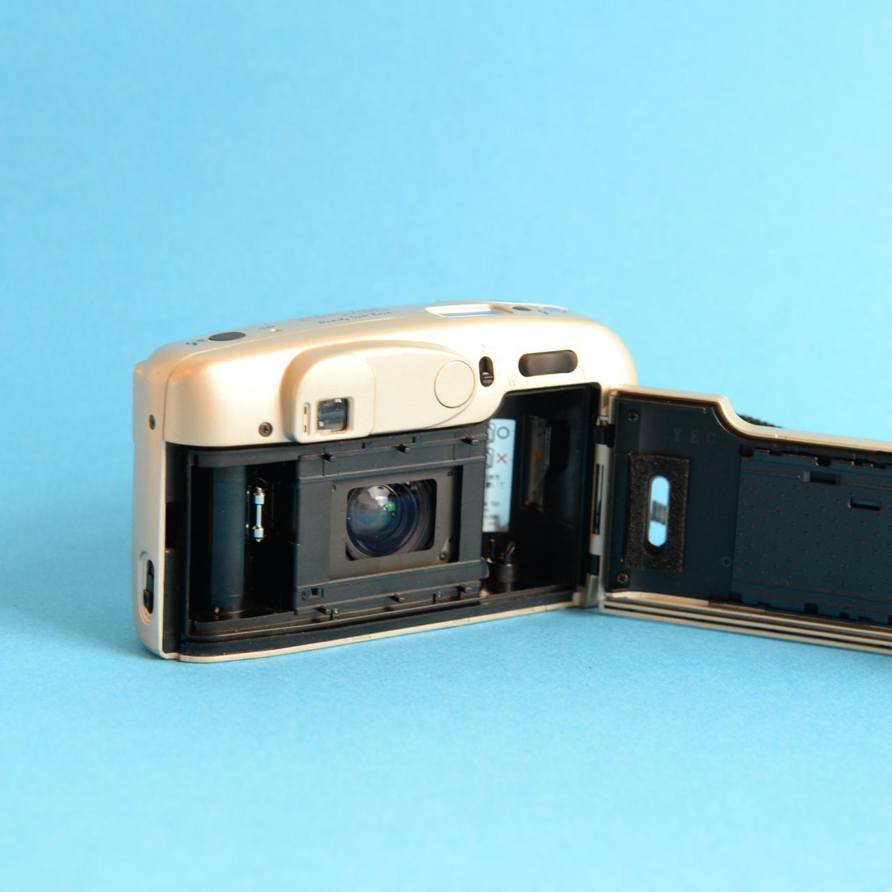 Yashica Elite 105 Zoom | 35mm Film Camera | Tested & Working | Silvery-Gold