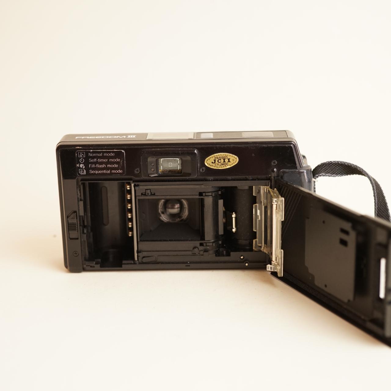 Minolta Freedom III Film Camera | 35mm Point & Shoot | Tested & Working | Black