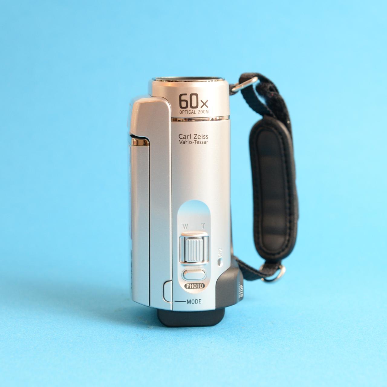 Sony HandyCam DCR-SX40 Digital Camcorder | Tested & Working | Silver