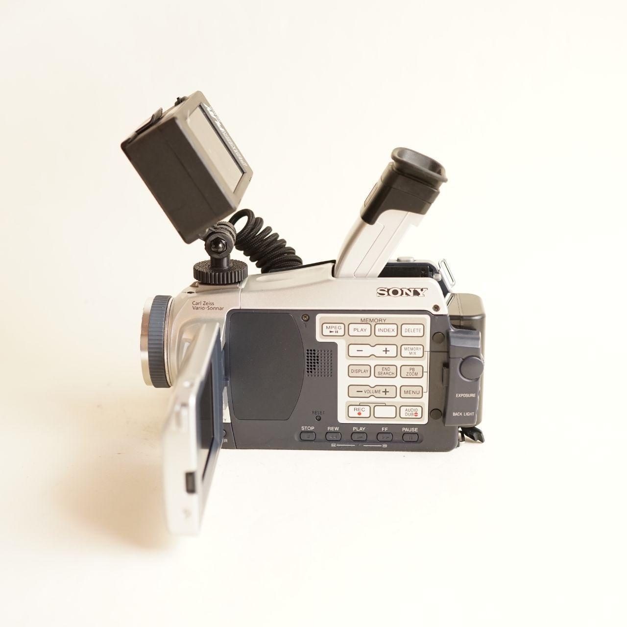 Sony Handycam DCR-TRV18 | Tapeless Setup | Tested & Working | Silver