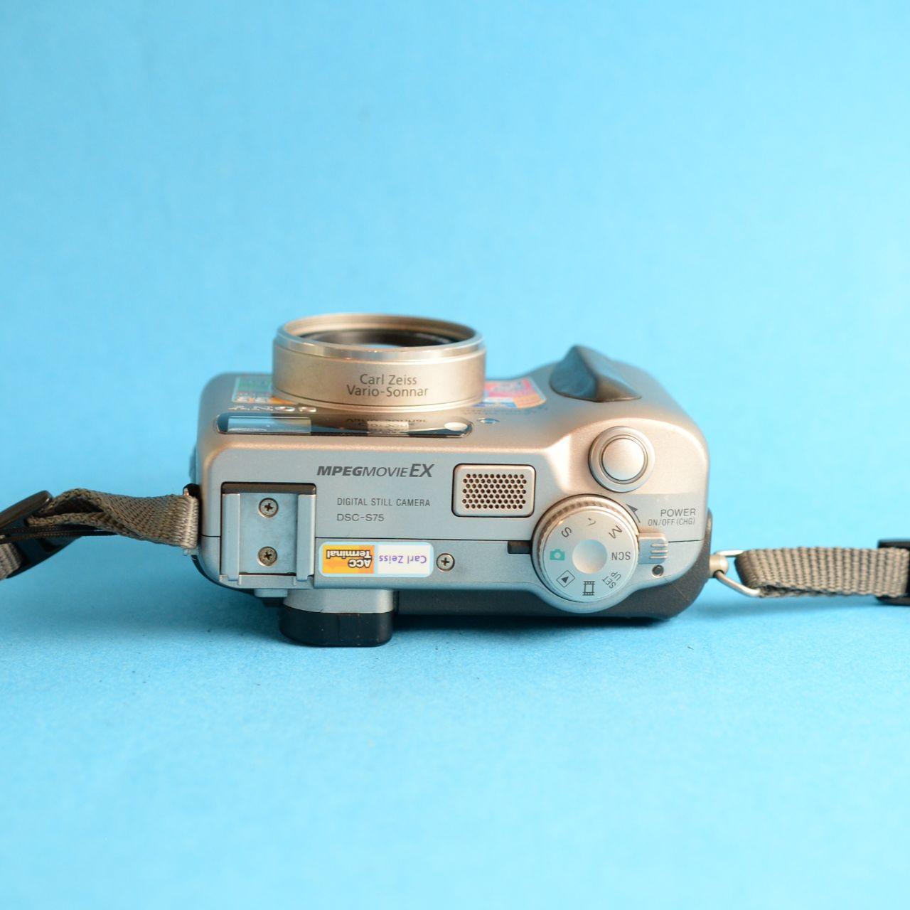 Sony Cyber-shot DSC-S75 Digital Camera | 3.3MP | Tested & Working | Silver