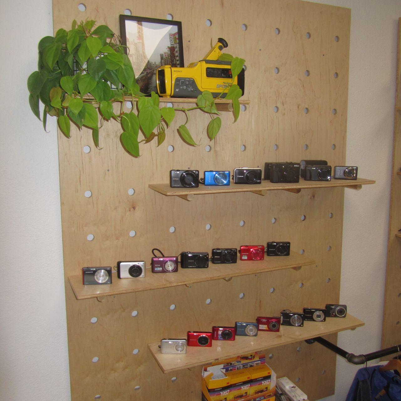 Canon PowerShot SX210 IS Digital Camera | 14.1MP | Read Description | Black