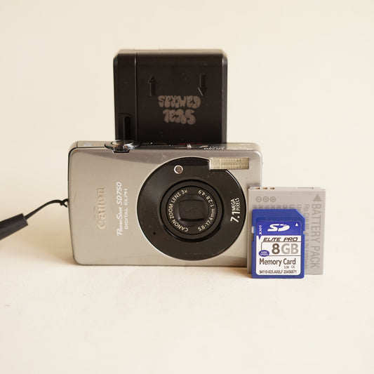 Canon PowerShot SD750 Digital Camera | 7MP | Tested & Working | Silver