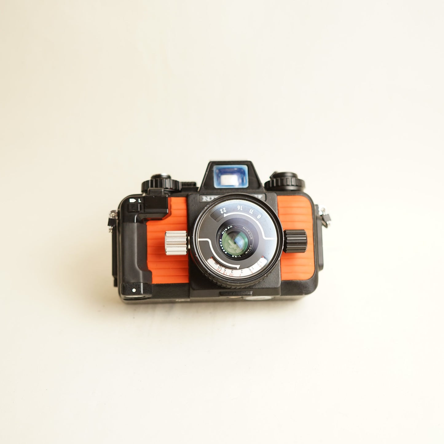 Nikonos V | Fully Serviced | 35mm Waterproof Point & Shoot | Tested & Working | Black