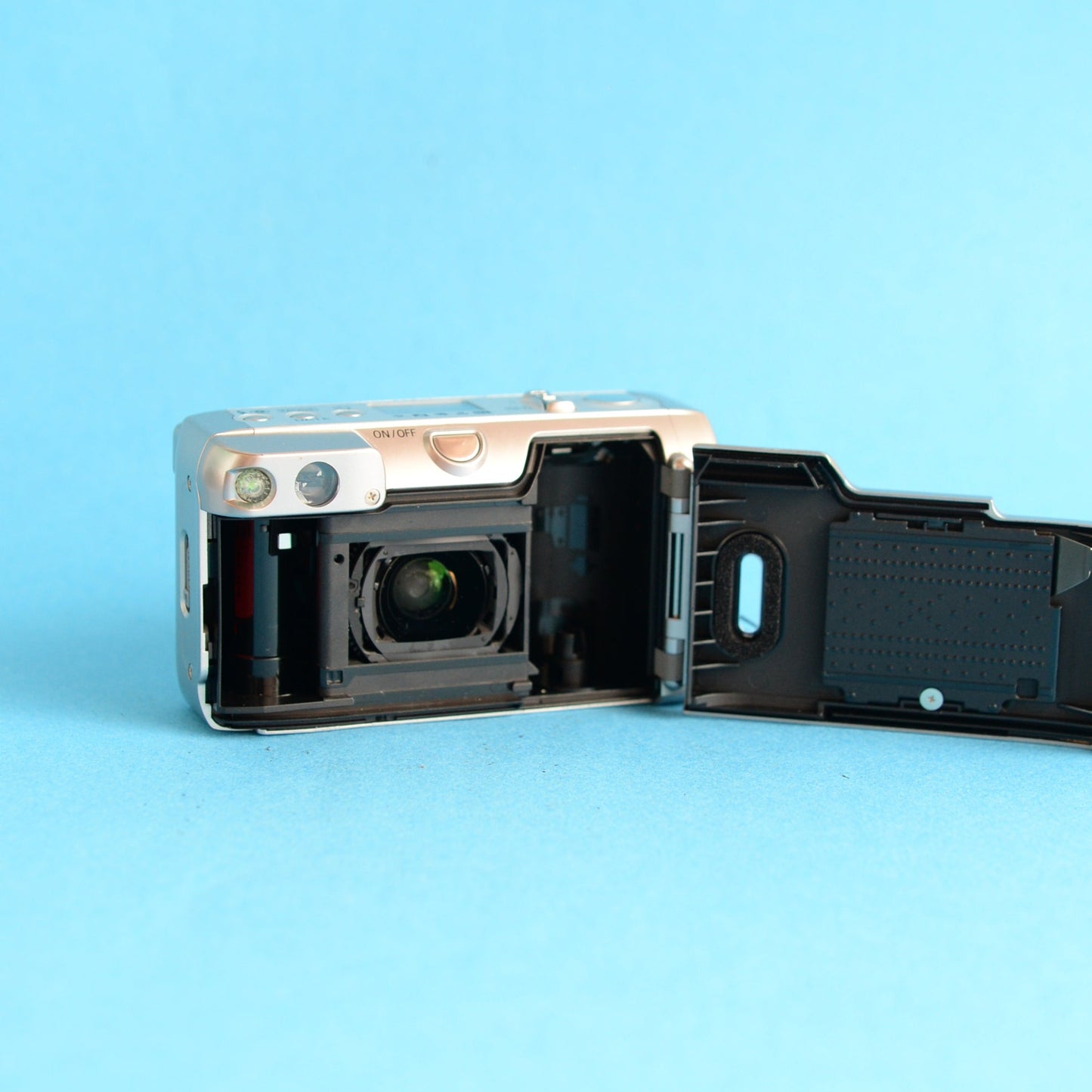 Canon SureShot 150u 35mm Point & Shoot Film Camera | Tested & Working | Silver