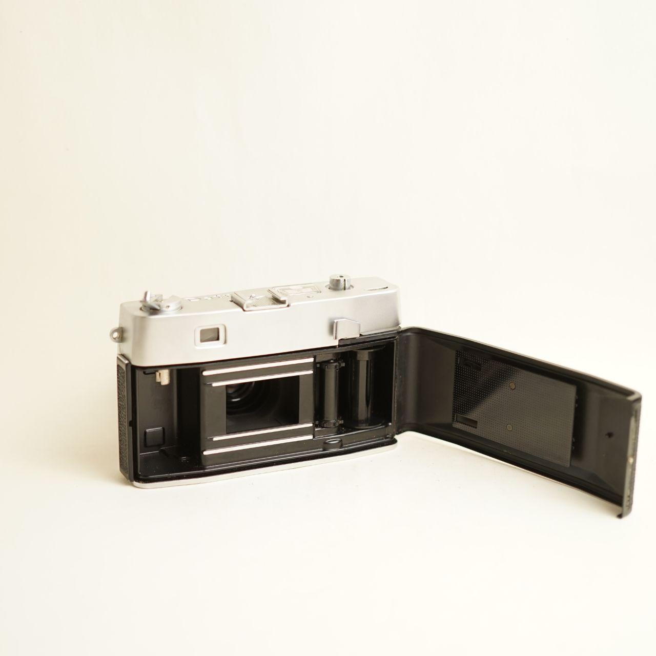 Petri 7S Film Camera | 35mm Rangefinder | Read Description | Silver & Black