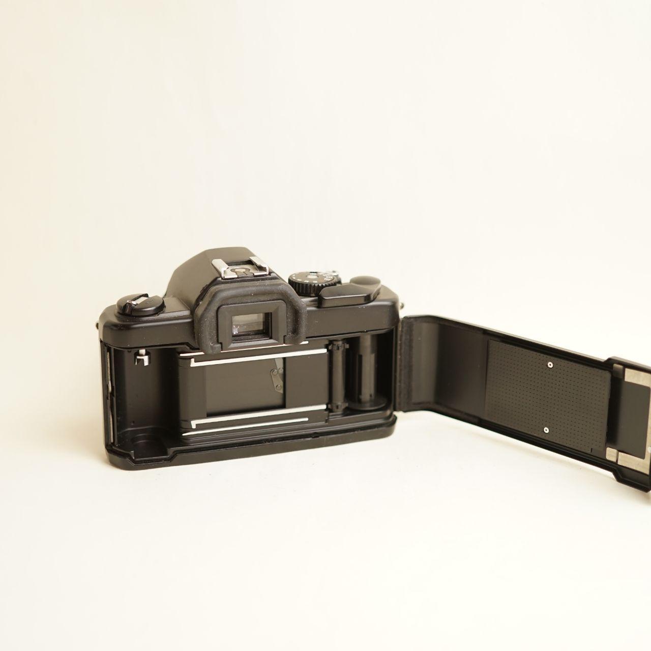 Vivitar V3800N Film Camera | 35mm SLR | Read Description | Black