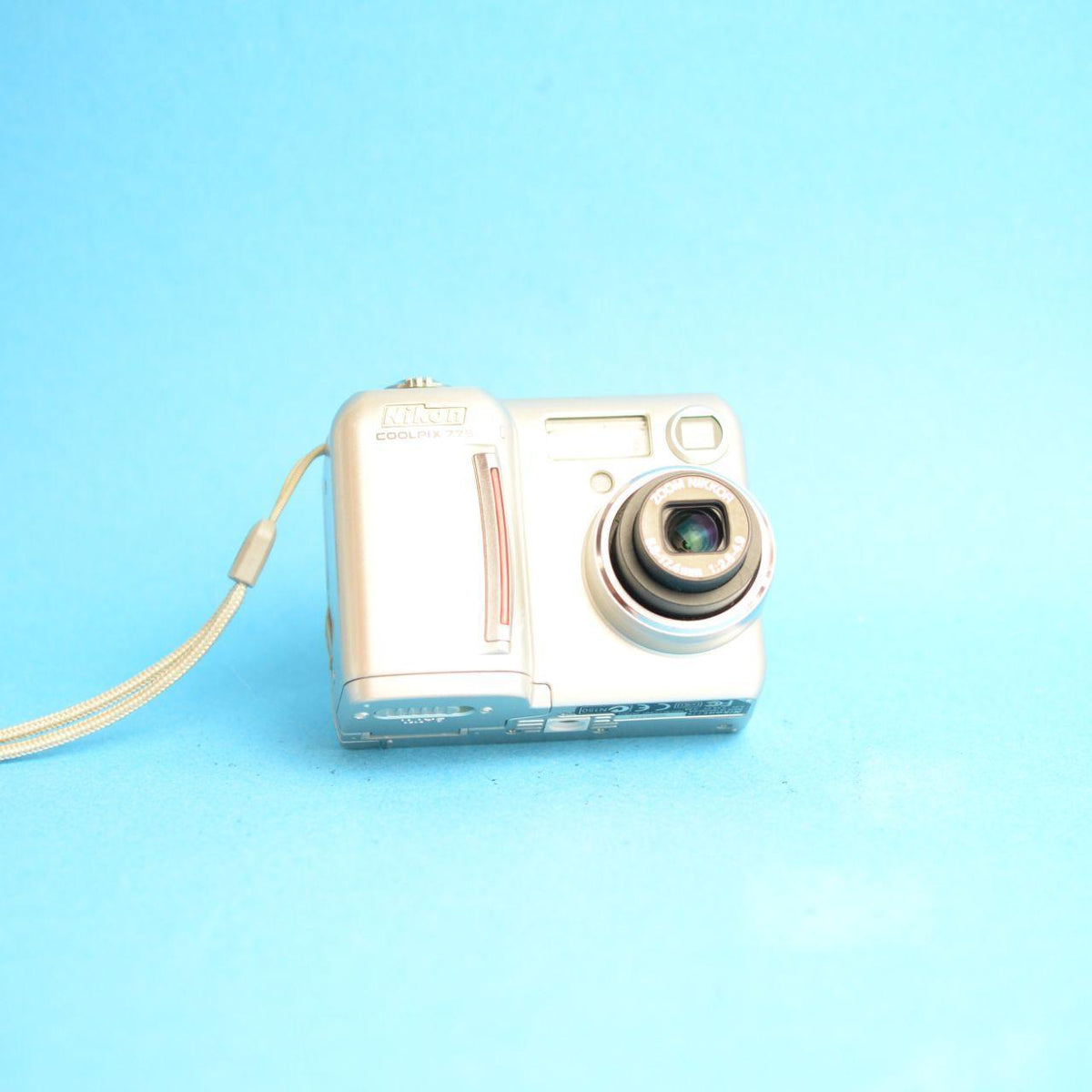 Nikon Coolpix 775 Digital Camera | 2.1MP | Tested & Working | Silver
