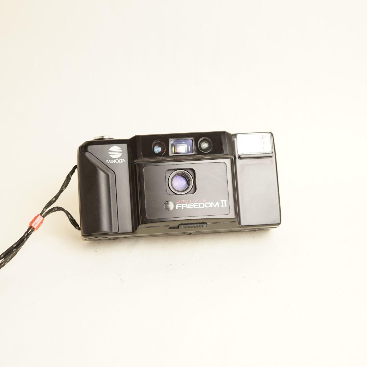 Minolta Freedom II Film Camera | 35mm Point & Shoot | Tested & Working | Black