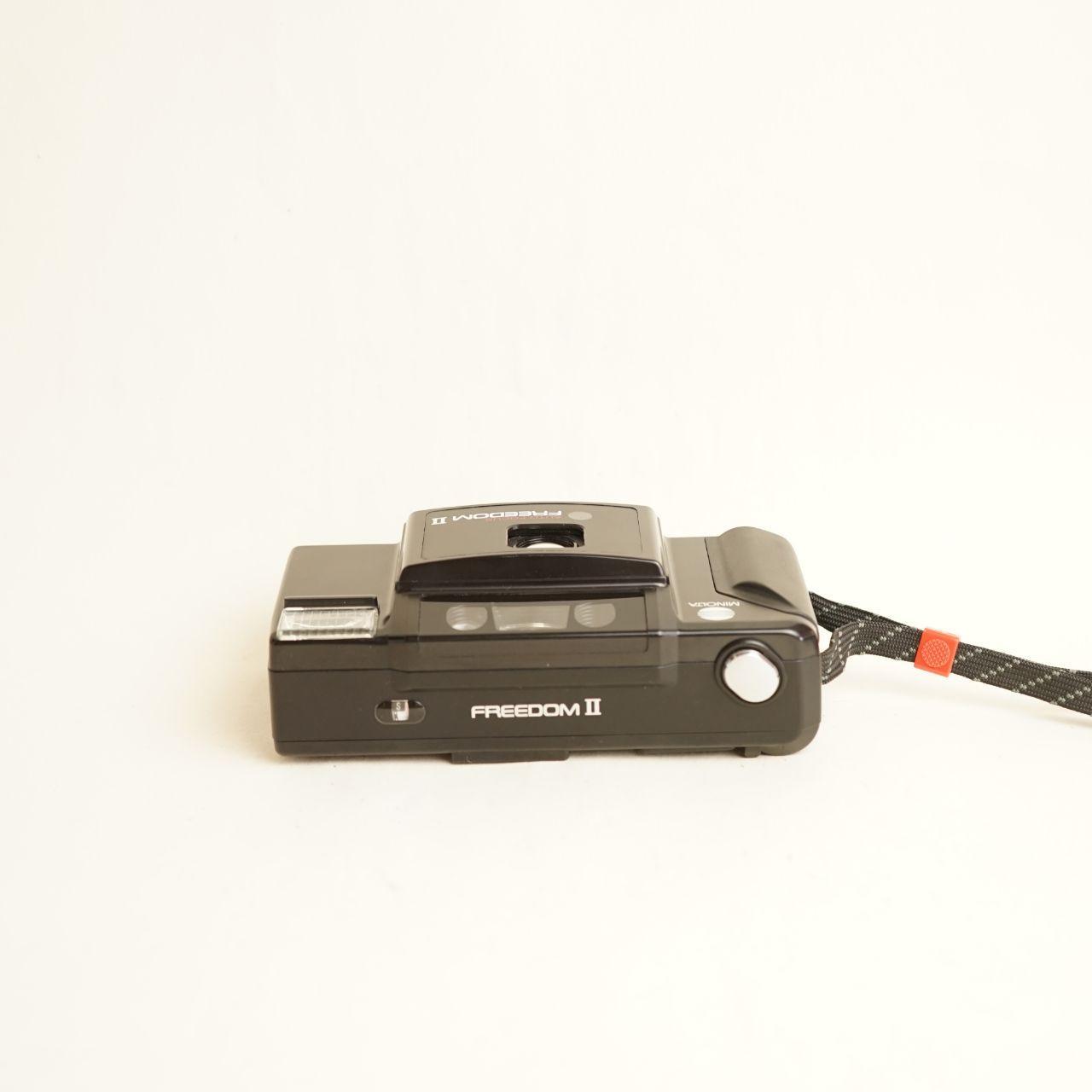 Minolta Freedom II Film Camera | 35mm Point & Shoot | Tested & Working | Black