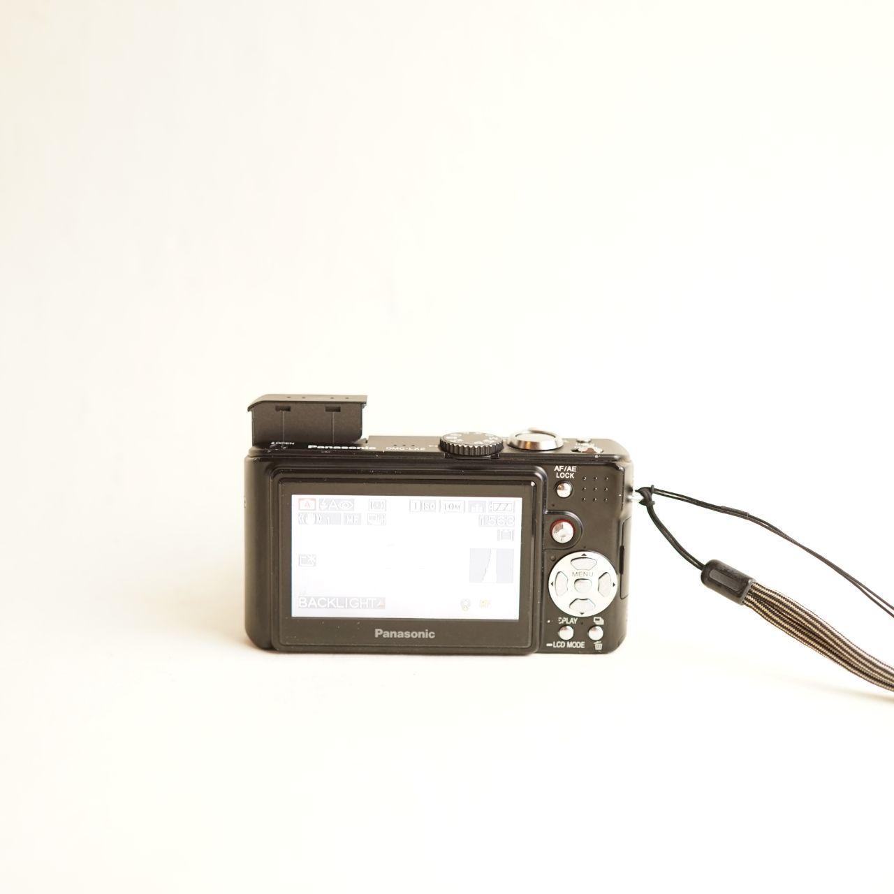 Panasonic Lumix DMC-LX2 Digital Camera | 10.2MP | Tested & Working | Black