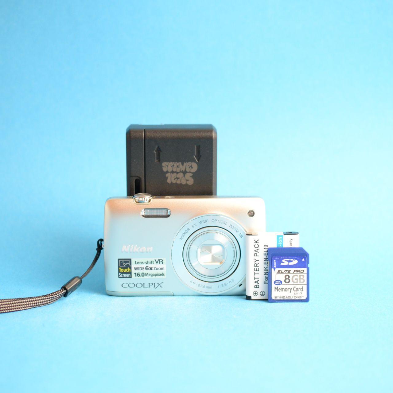 Nikon Coolpix S4300 Digital Camera | 16.0MP | Tested & Working | Silver