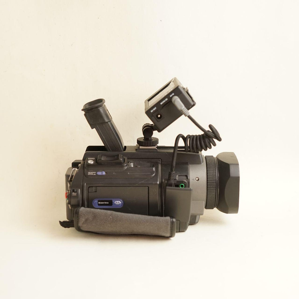 Sony Handycam DSR-PDX10 Digital Camcorder | Tapeless Setup | Tested & Working | Grey