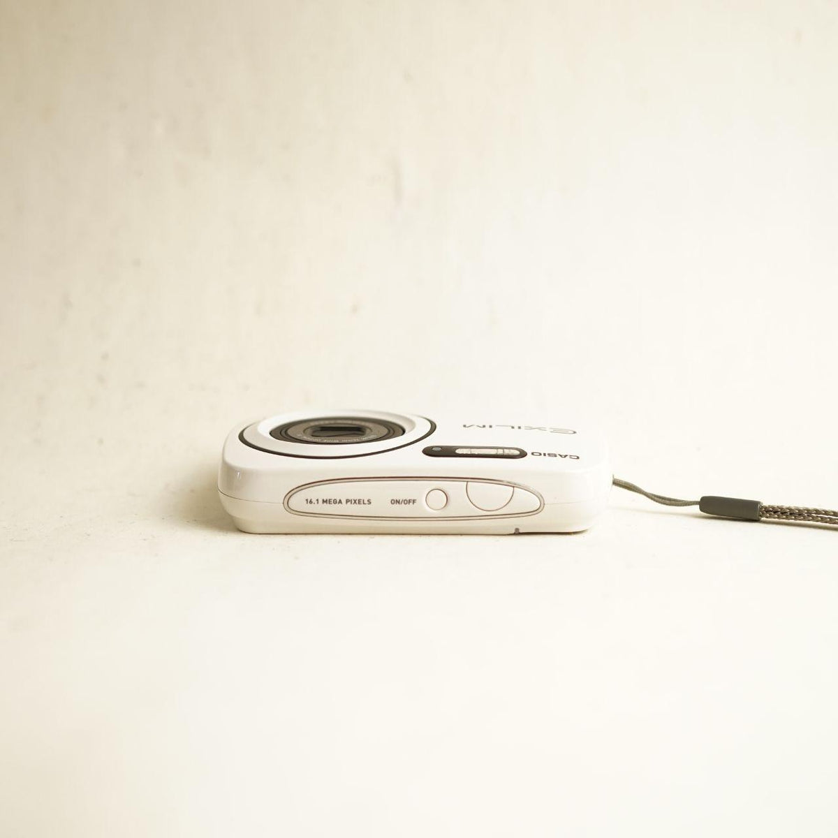 Casio Exilim EX-Z32 Digital Camera | 16.1MP | Tested & Working | White