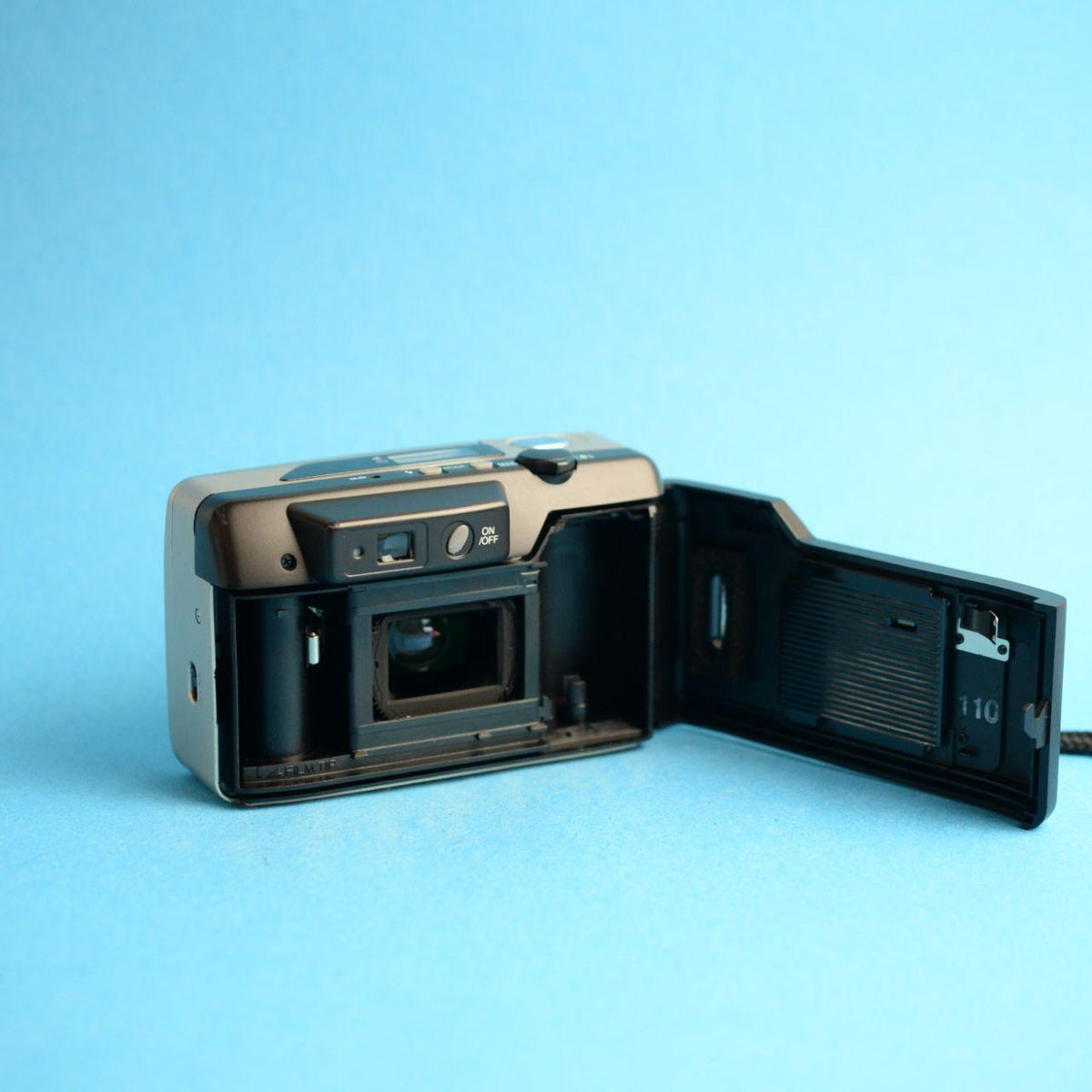 Vivitar 650 PZ Film Camera | 35mm Point & Shoot | Tested & Working | Silver
