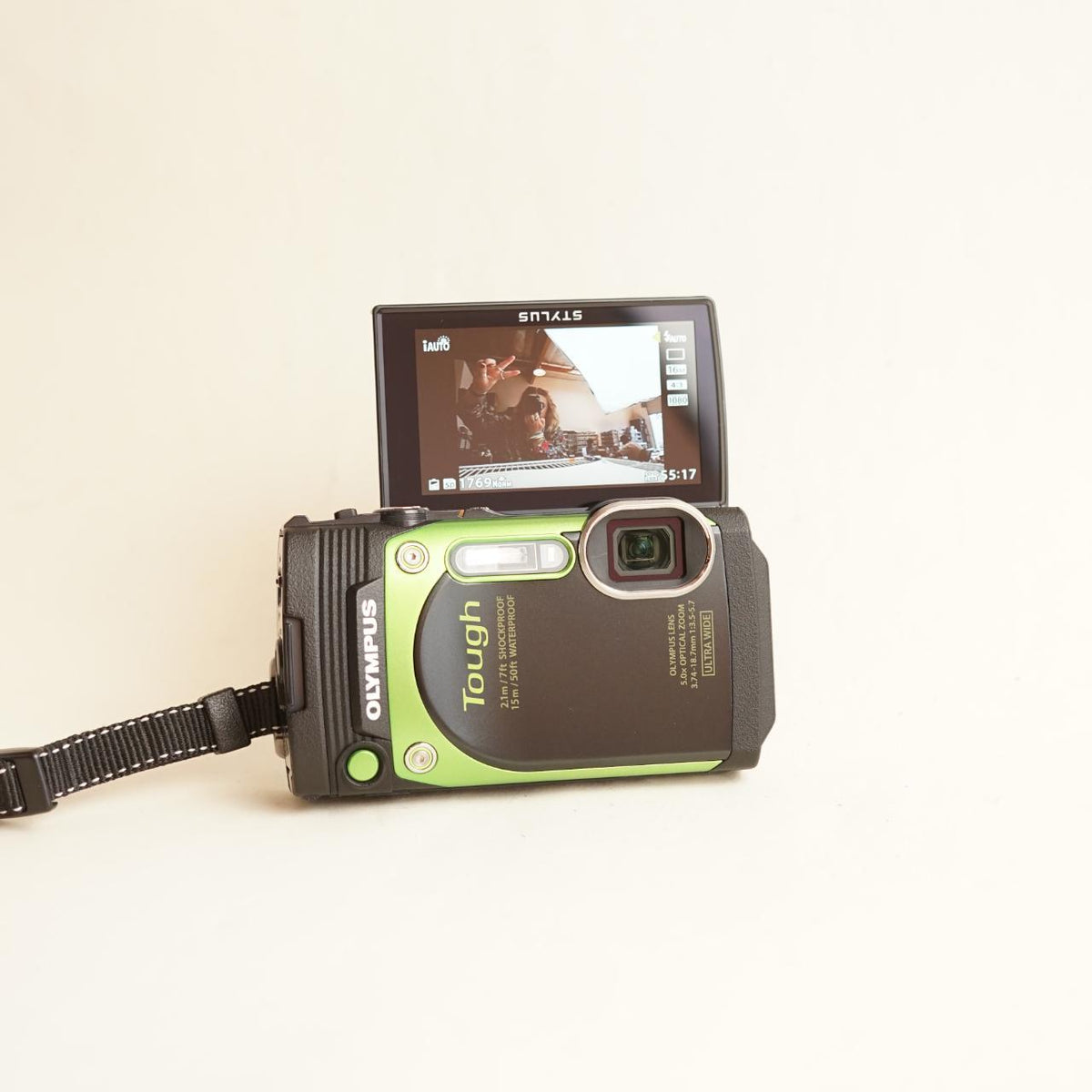 Olympus Stylus TG-870 Digital Camera | 16MP | Tested & Working | Black & Green