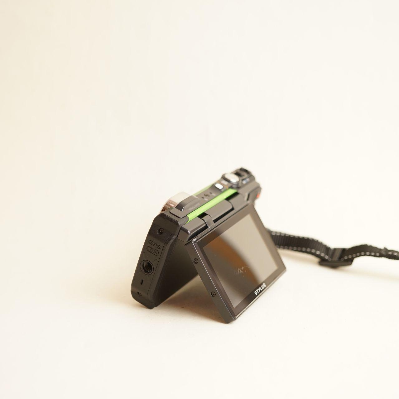 Olympus Stylus TG-870 Digital Camera | 16MP | Tested & Working | Black & Green