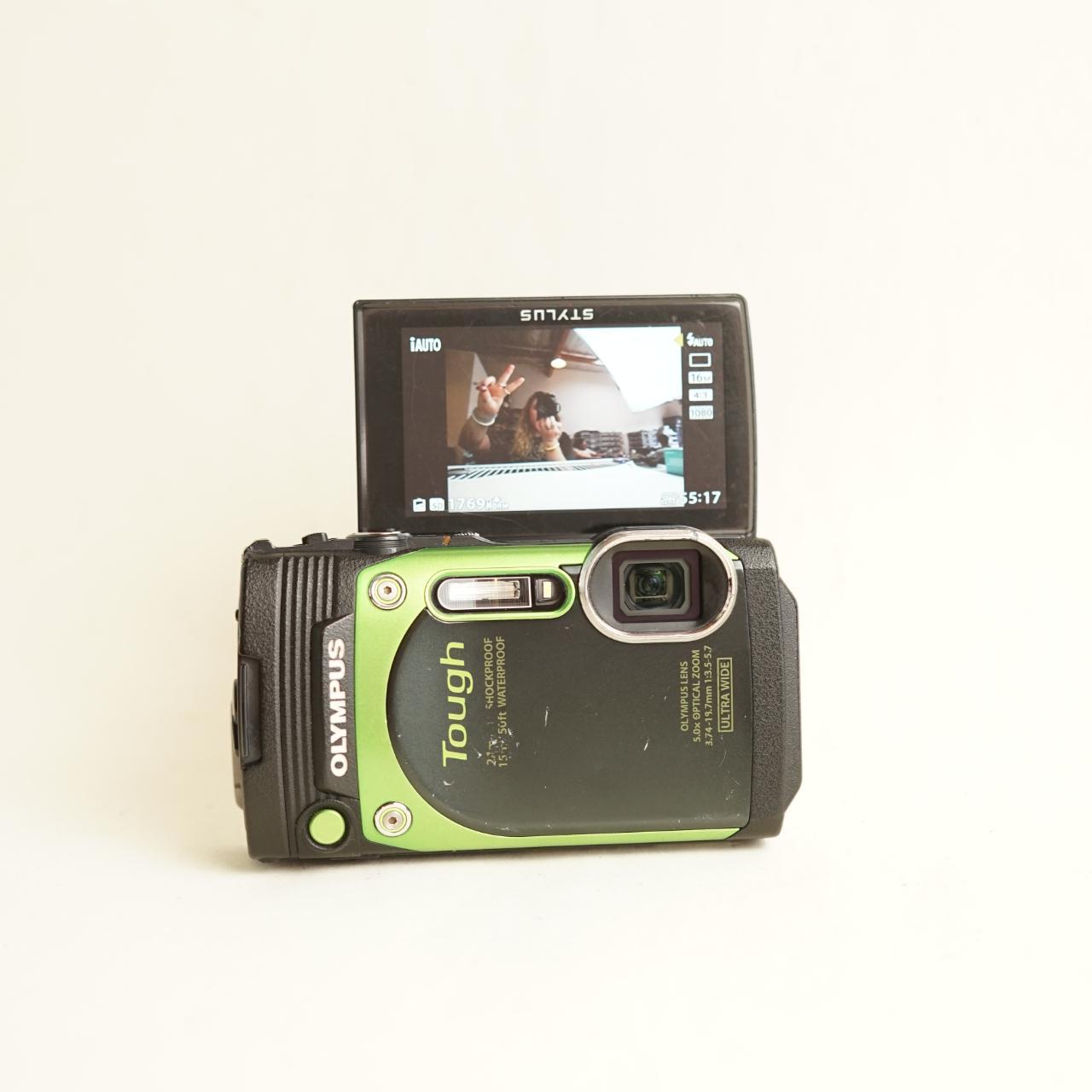 Olympus Stylus TG-870 Digital Camera | 16MP | Tested & Working | Green & Black