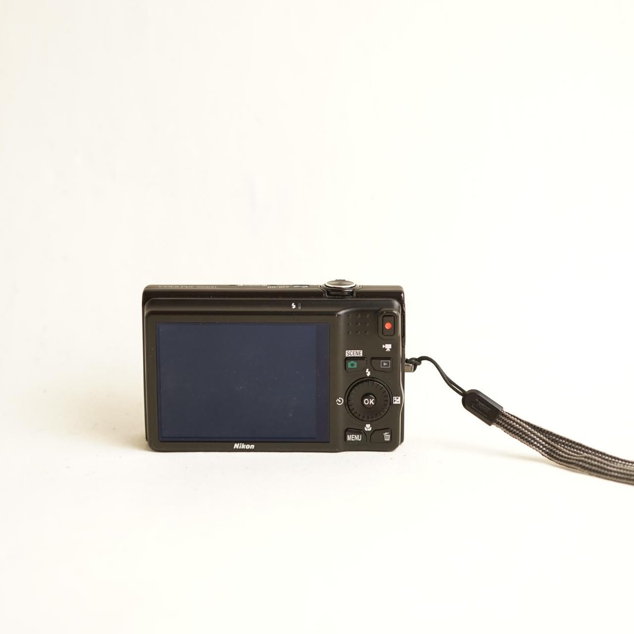 Nikon Coolpix S6200 Digital Camera | 16MP | Tested & Working | Black