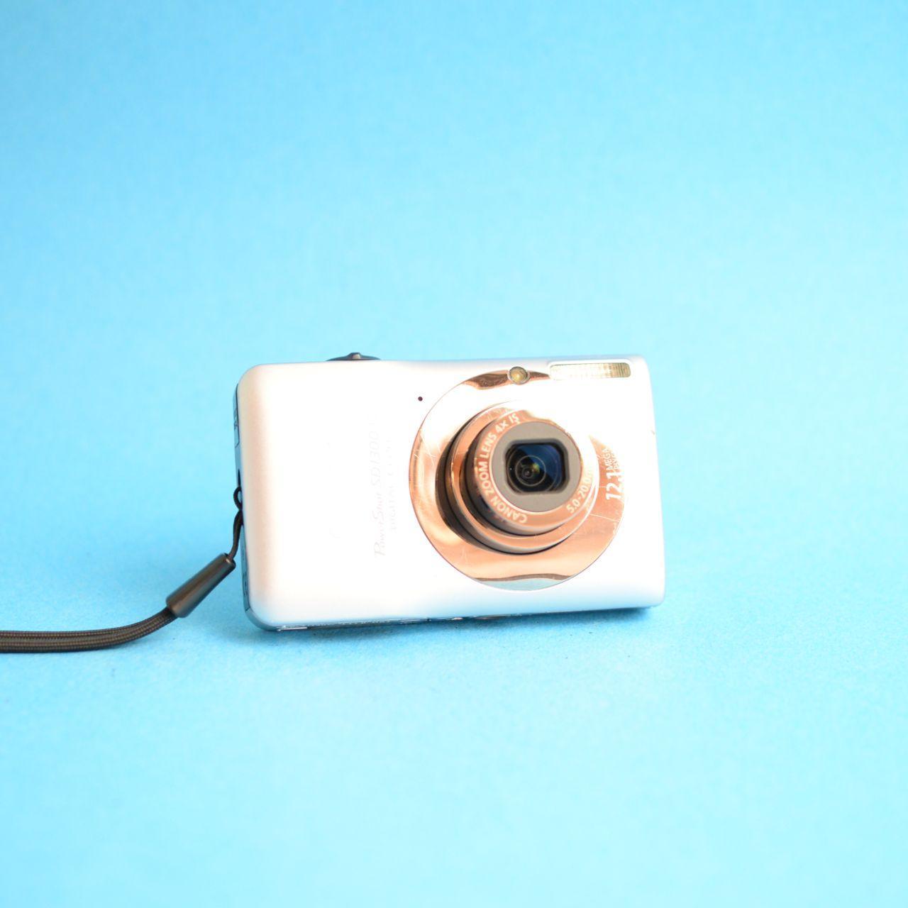 Canon PowerShot SD1300 IS Digital Camera | 12.1MP | Read Description | Silver