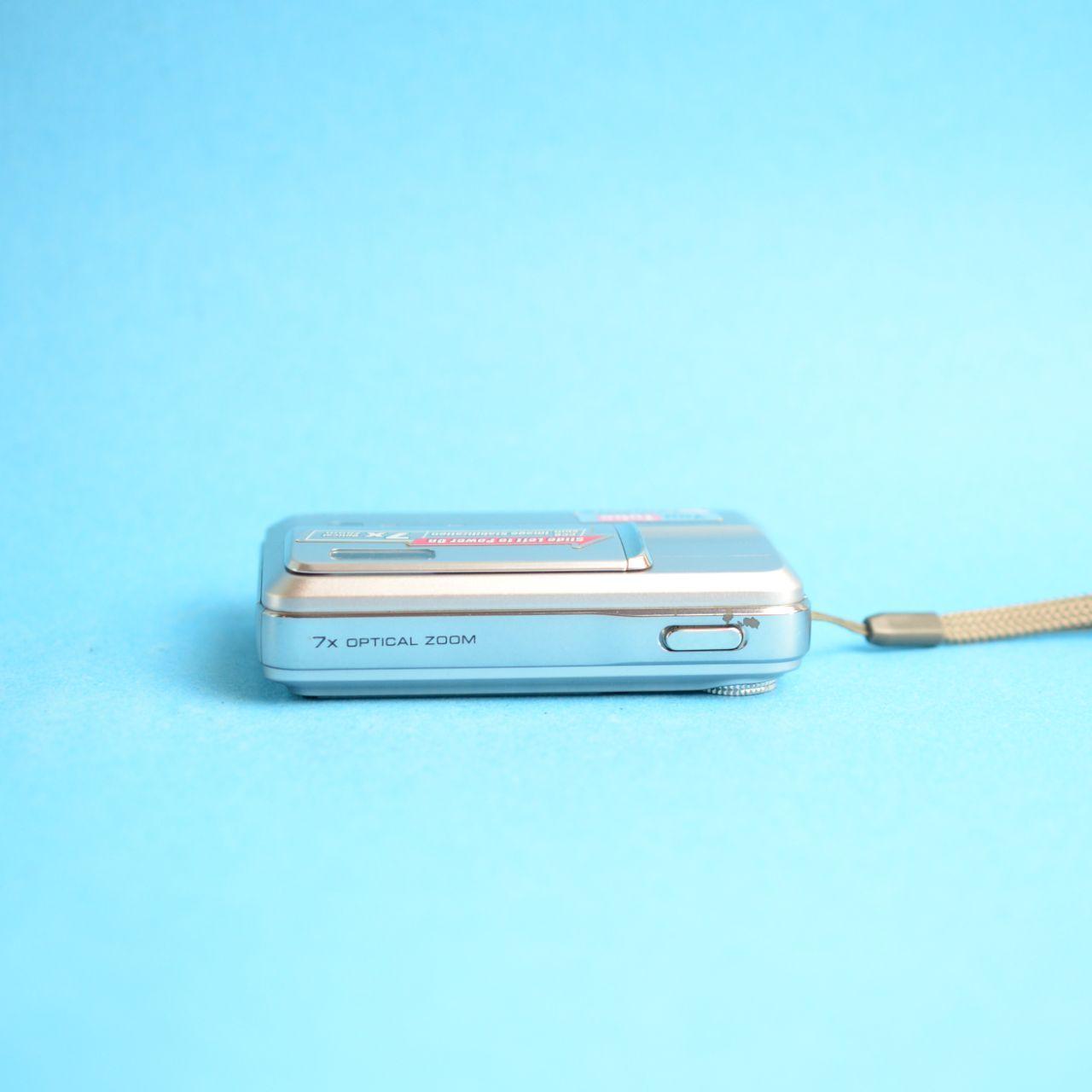 Casio Exilim EX-V8 Digital Camera | 8.1MP | Tested & Working | Silver