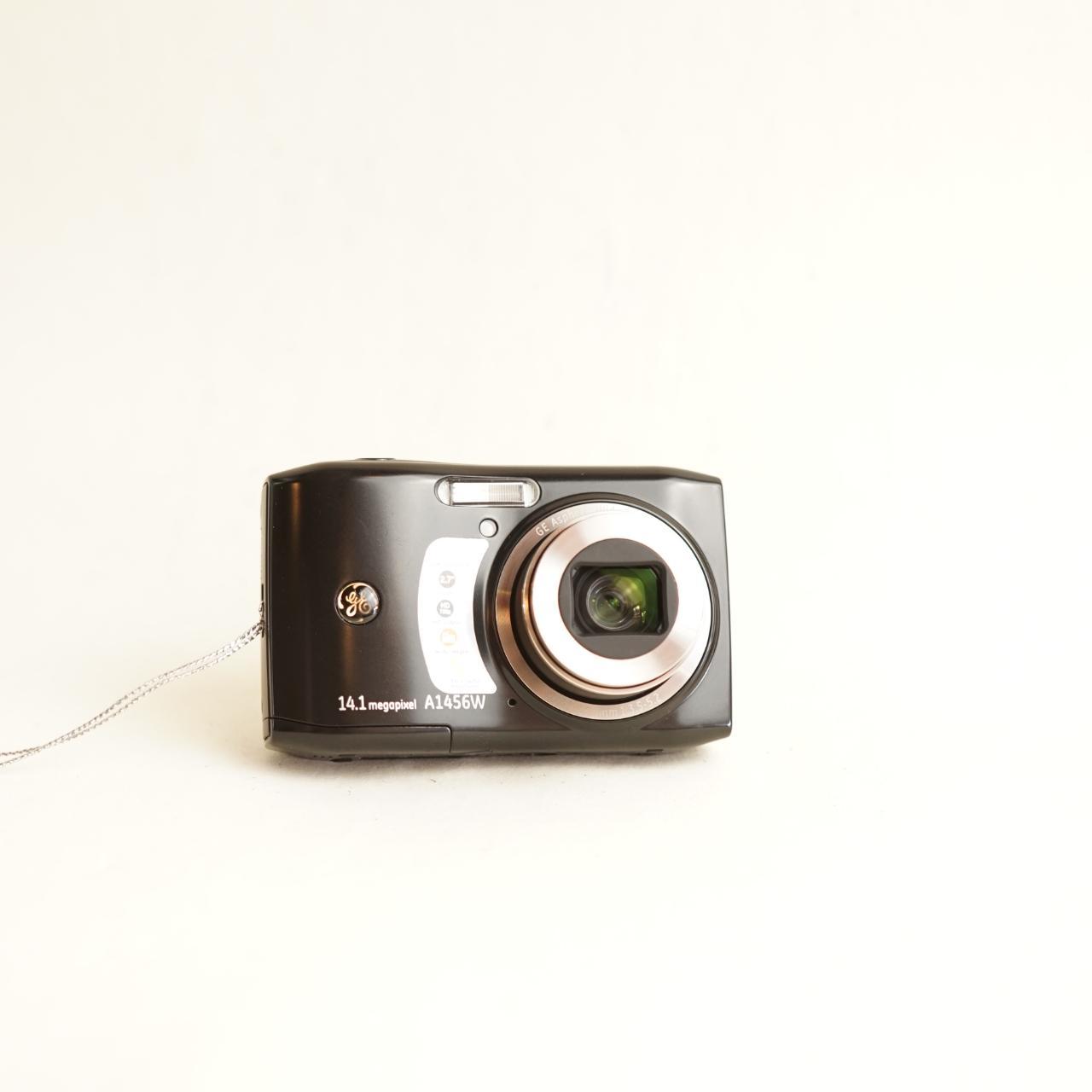 GE A1456W Digital Camera | 14.1MP | Tested & Working | Black