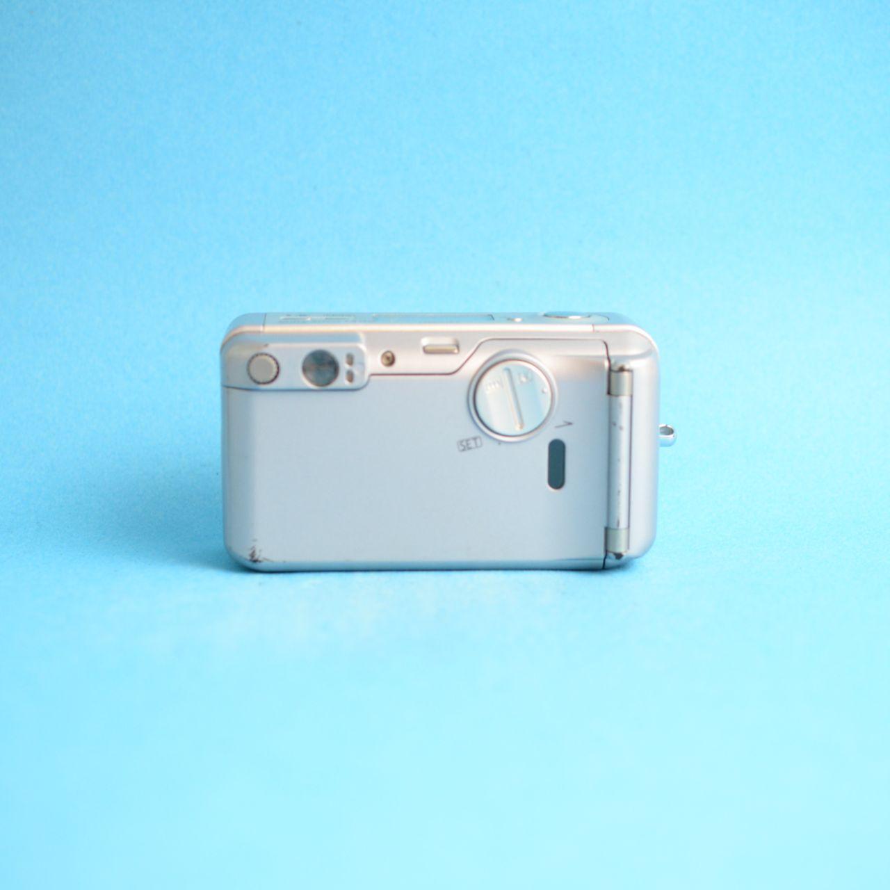Canon Sure Shot 130u Film Camera | 35mm Point & Shoot | Read Description | Silver