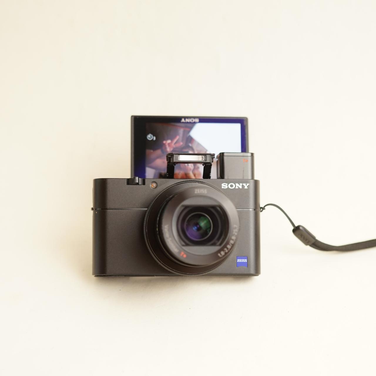 Sony Cyber-shot DSC-RX100M5 Digital Camera | 20.1MP | Tested & Working | Black