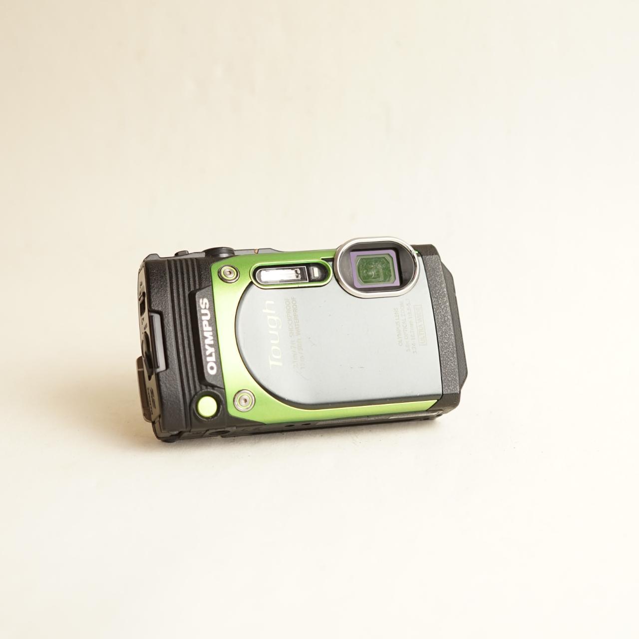 Olympus Stylus TG-870 Digital Camera | 16MP | Read Description | Black & Green