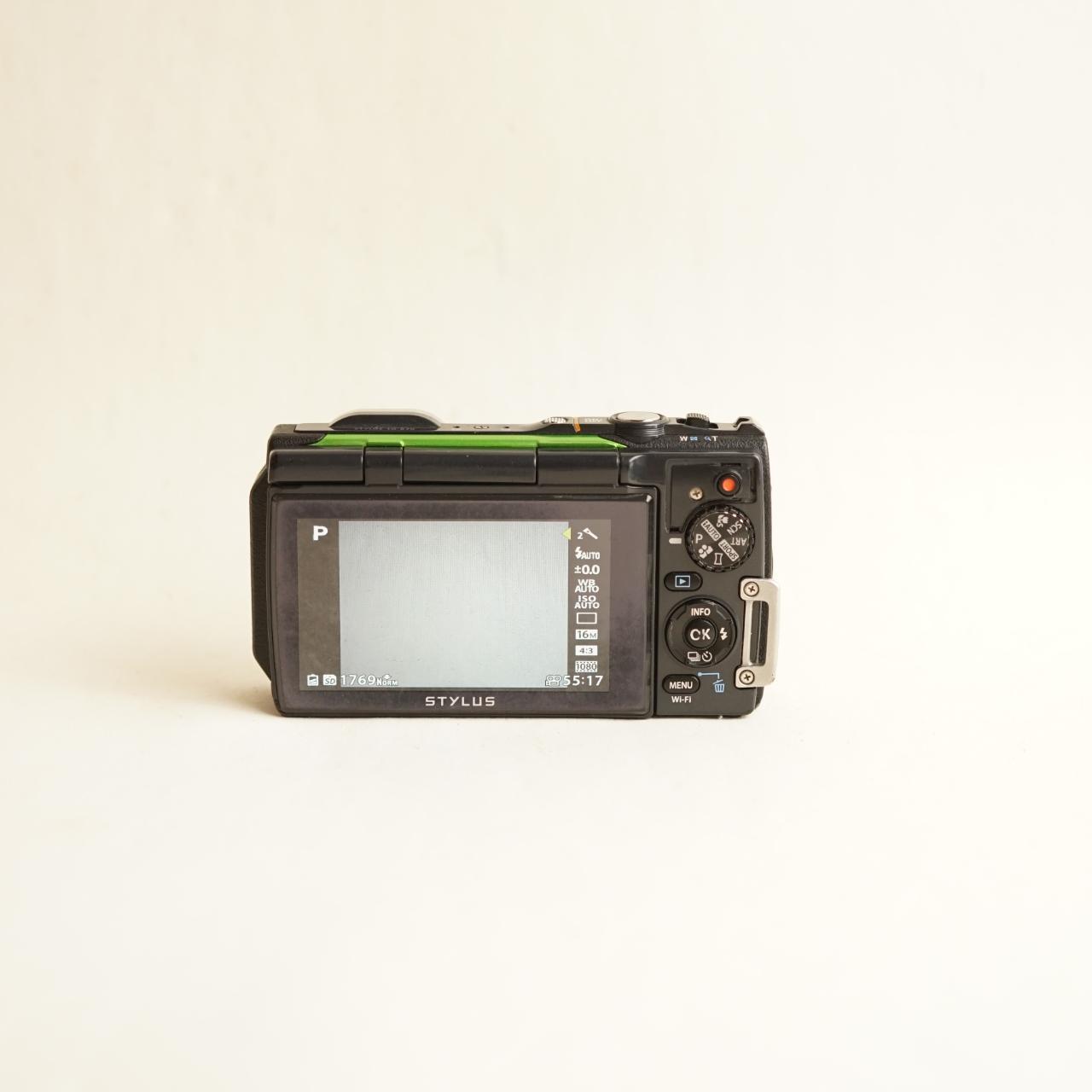 Olympus Stylus TG-870 Digital Camera | 16MP | Read Description | Black & Green