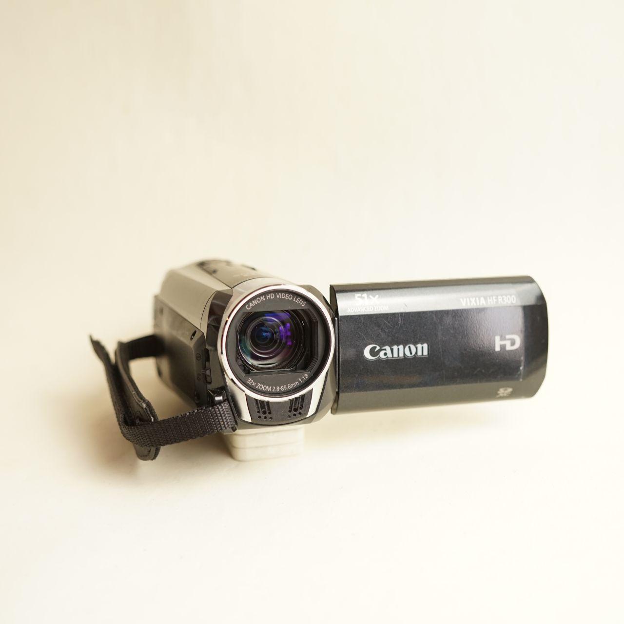Canon VIXIA HF R300 Digital Camcorder | HD Video | Tested & Working | Black