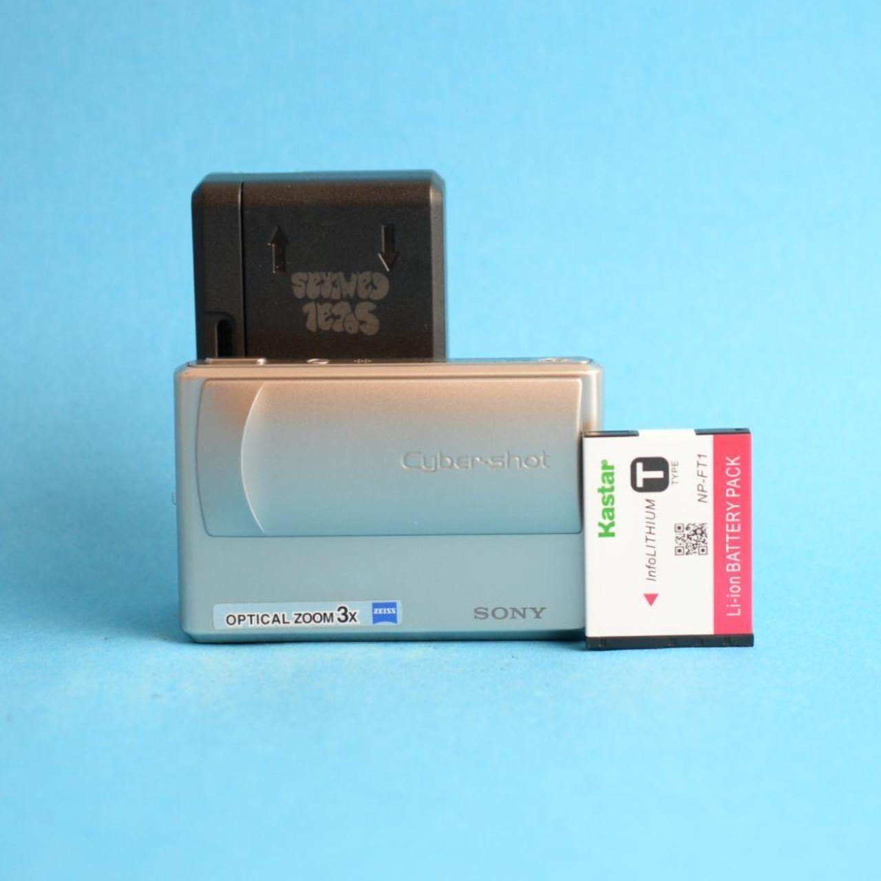 Sony Cyber-shot DSC-T1 Digital Camera | 5.1MP | Tested & Working | Silver