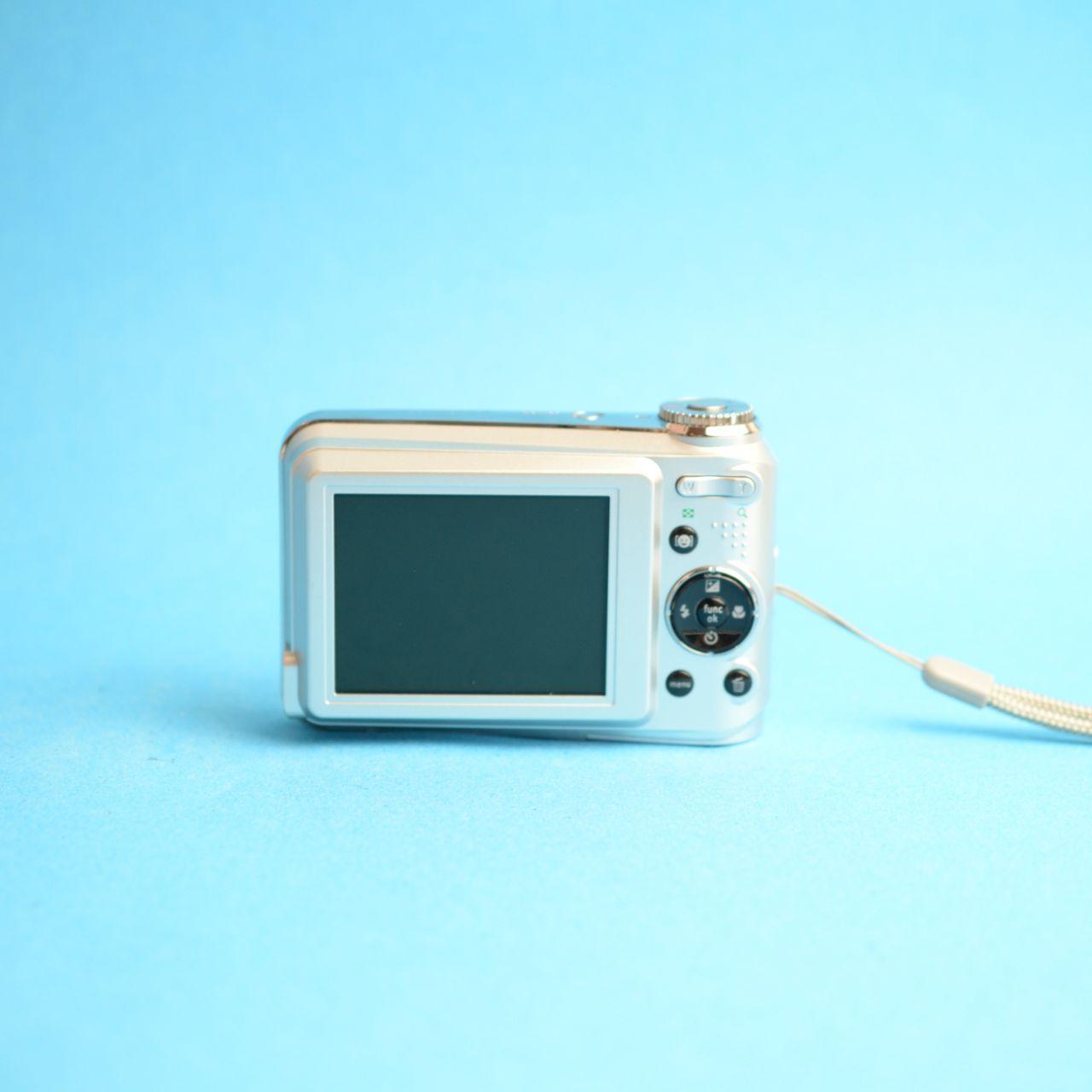GE A1230 Digital Camera | 12.1MP | Tested & Working | Silver