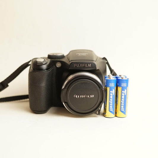 Fujifilm FinePix S700 Digital Camera | 7.1MP | Tested & Working | Black