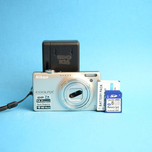 Nikon Coolpix S6000 Digital Camera | 14.2MP | Read Description | Silver