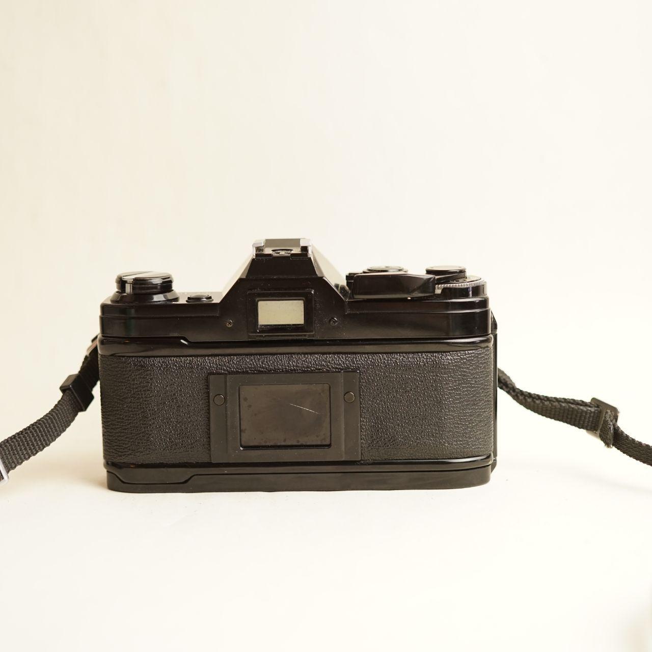 Canon AE-1 Film Camera + Canon FD 50mm f/1.8 Lens | 35mm SLR | Read Description | Silver & Black