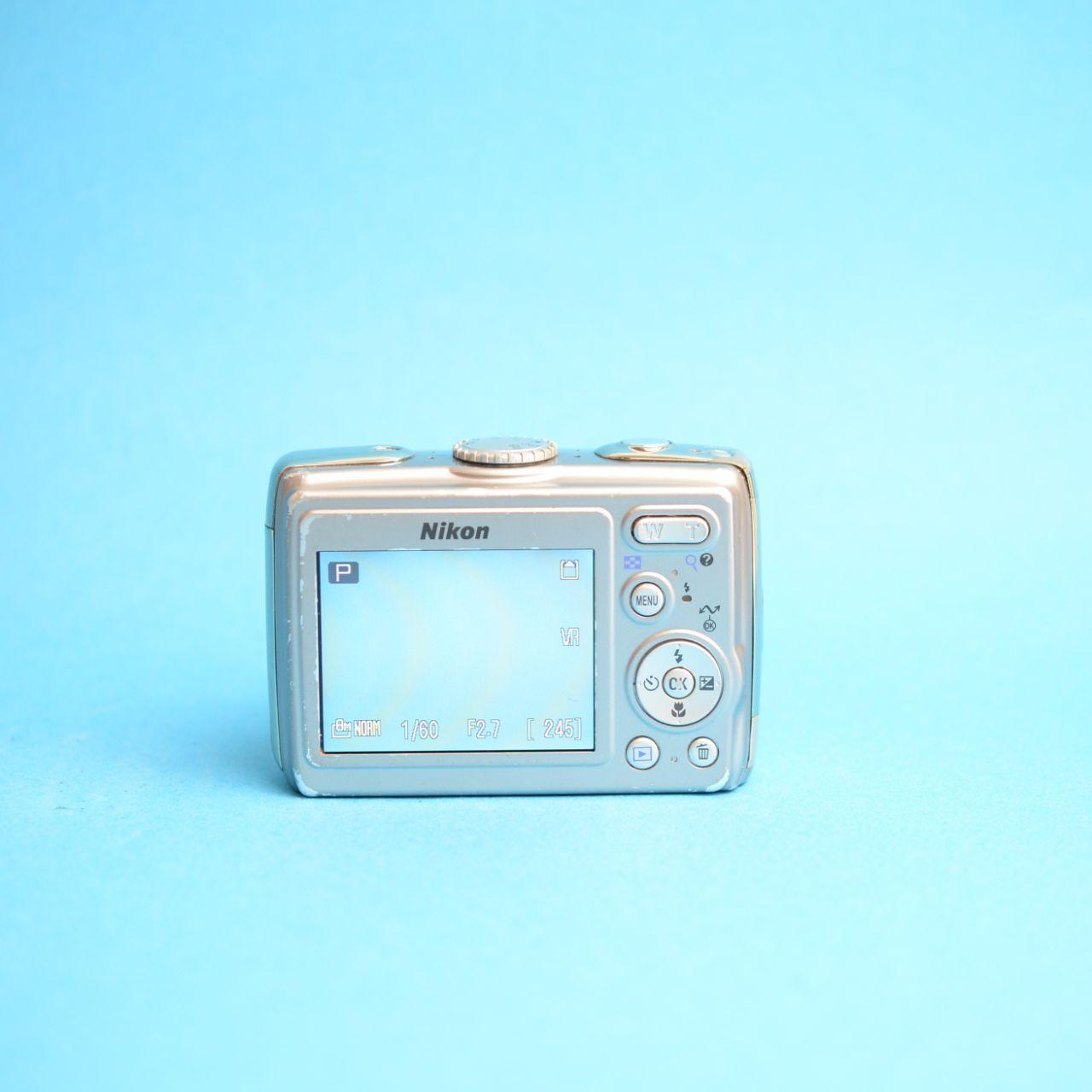 Nikon CoolPix P4 Digital Camera | 8.1MP | Tested & Working | Silver
