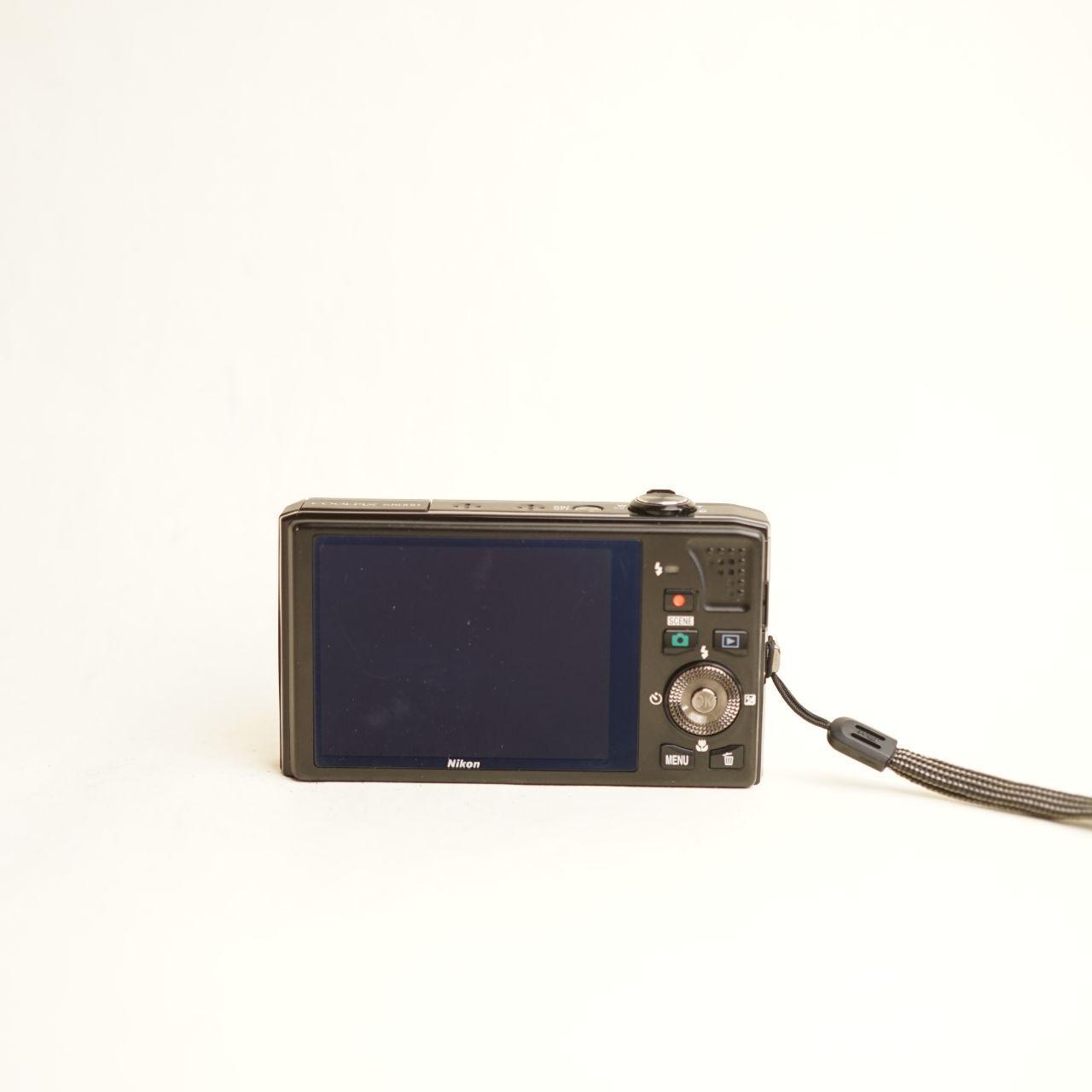 Nikon CoolPix S8000 Digital Camera | 14.2MP | Read Description | Black