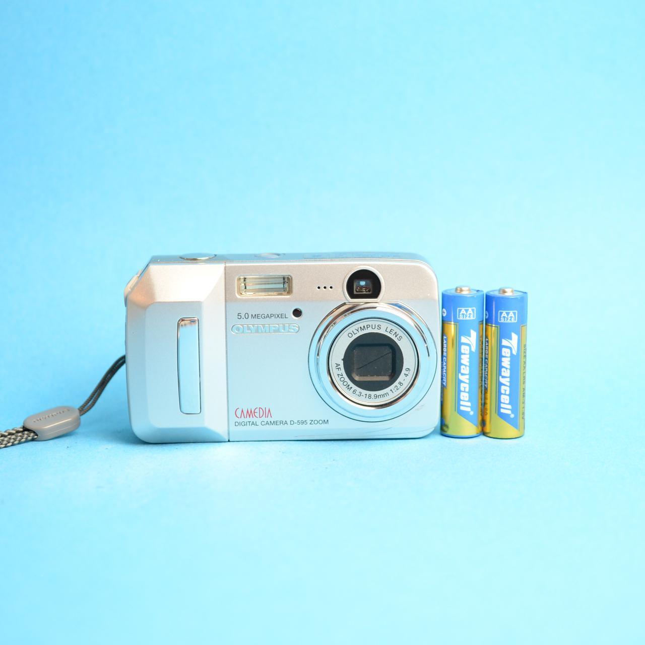 Olympus Camedia D-595 Zoom Digital Camera | 5.0MP | Tested & Working | Silver
