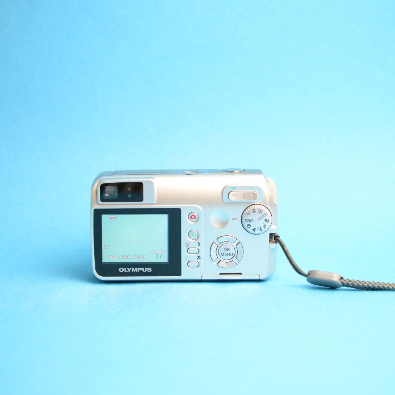 Olympus Camedia D-595 Zoom Digital Camera | 5.0MP | Tested & Working | Silver
