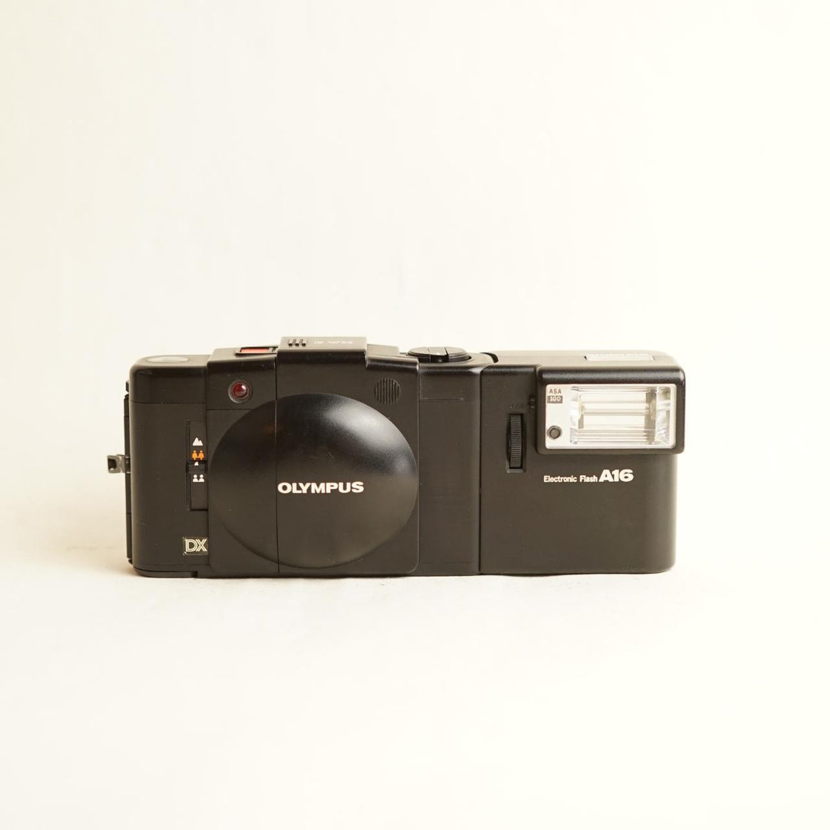 Olympus XA3 + A16 Electronic Flash | 35mm Film Camera | Tested & Working | Black