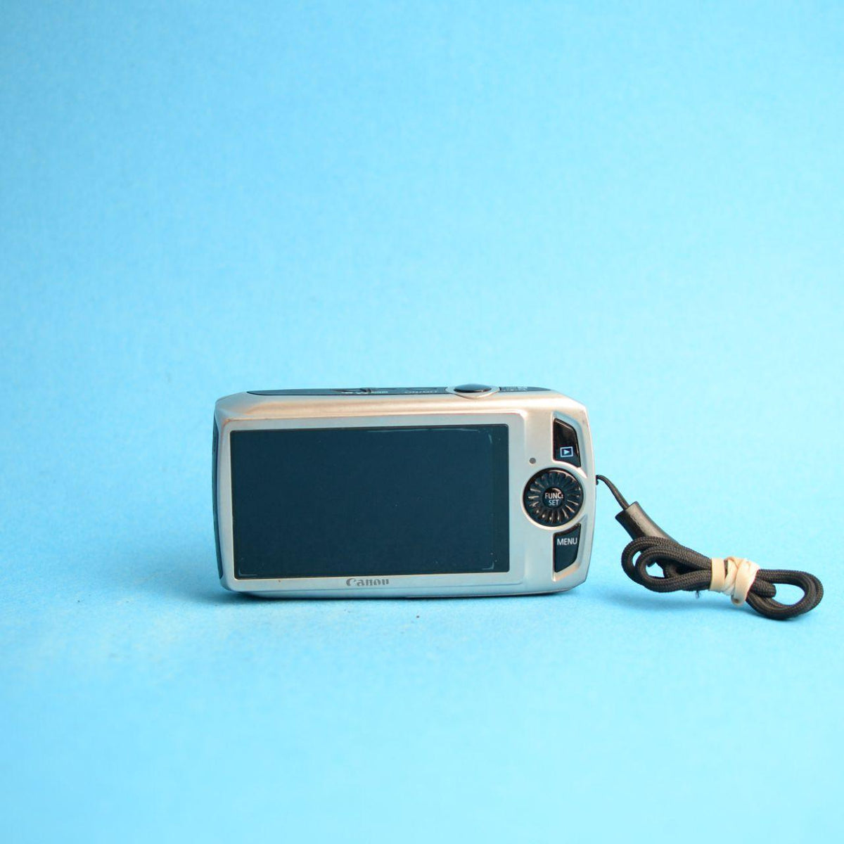 Canon PowerShot SD4000 IS Digital Camera | 10MP | Tested & Working | Silver