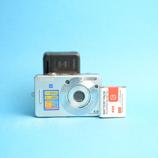 Sony Cyber-shot DSC-W50 Digital Camera | 6.0MP | Tested & Working | Silver