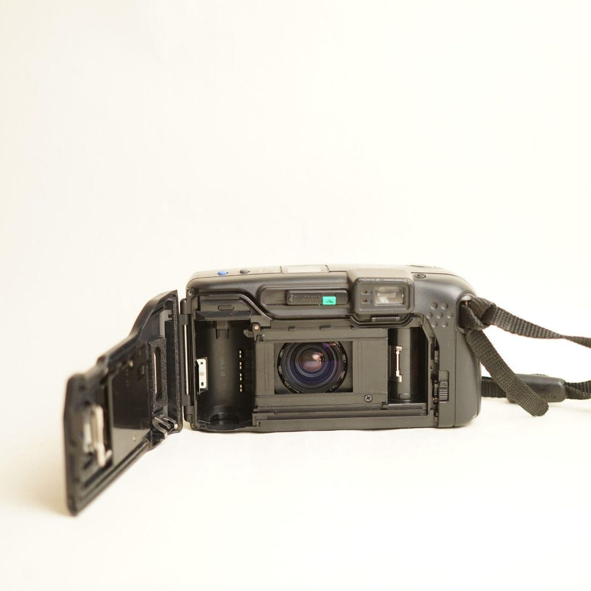 Olympus Infinity Zoom 220 Film Camera | 35mm Point & Shoot | Read Description